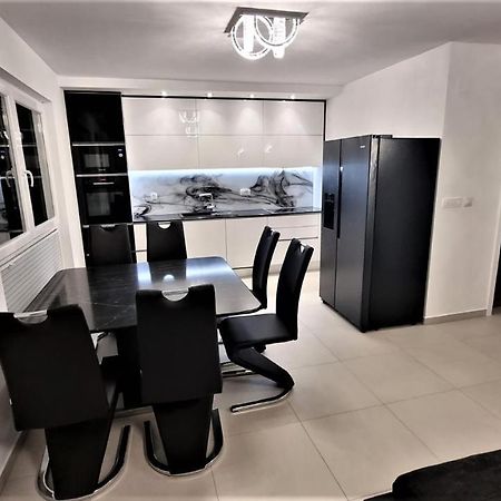 Bartol Luxury Apartments Krk Croatia, With Own Hot Tub - Whirlpool Крк Екстер'єр фото