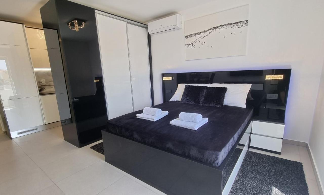 Bartol Luxury Apartments Krk Croatia, With Own Hot Tub - Whirlpool Крк Екстер'єр фото
