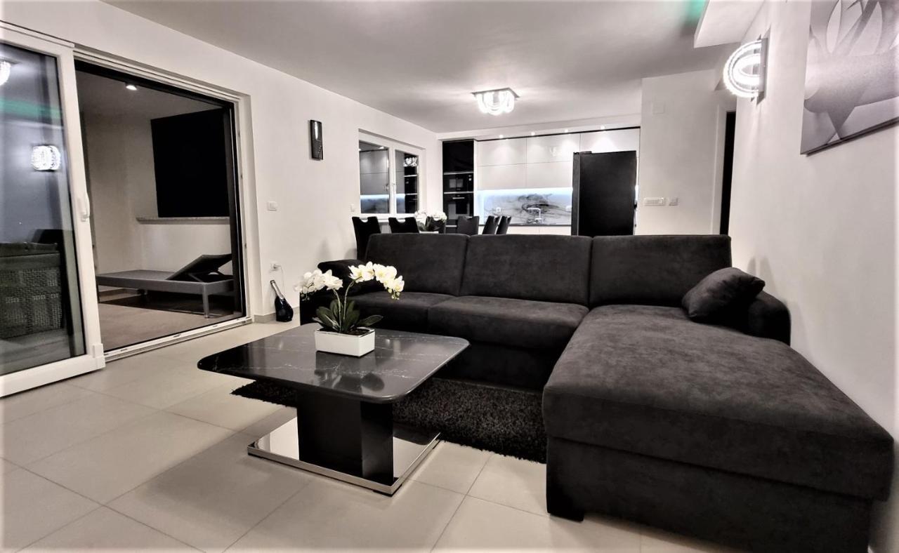 Bartol Luxury Apartments Krk Croatia, With Own Hot Tub - Whirlpool Крк Екстер'єр фото