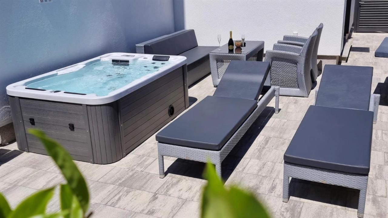 Bartol Luxury Apartments Krk Croatia, With Own Hot Tub - Whirlpool Крк Екстер'єр фото