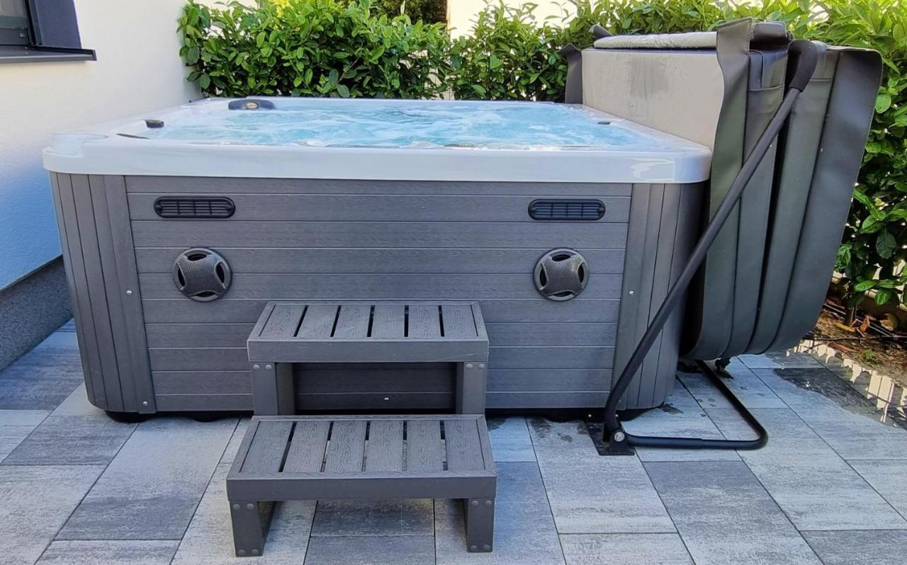 Bartol Luxury Apartments Krk Croatia, With Own Hot Tub - Whirlpool Крк Екстер'єр фото