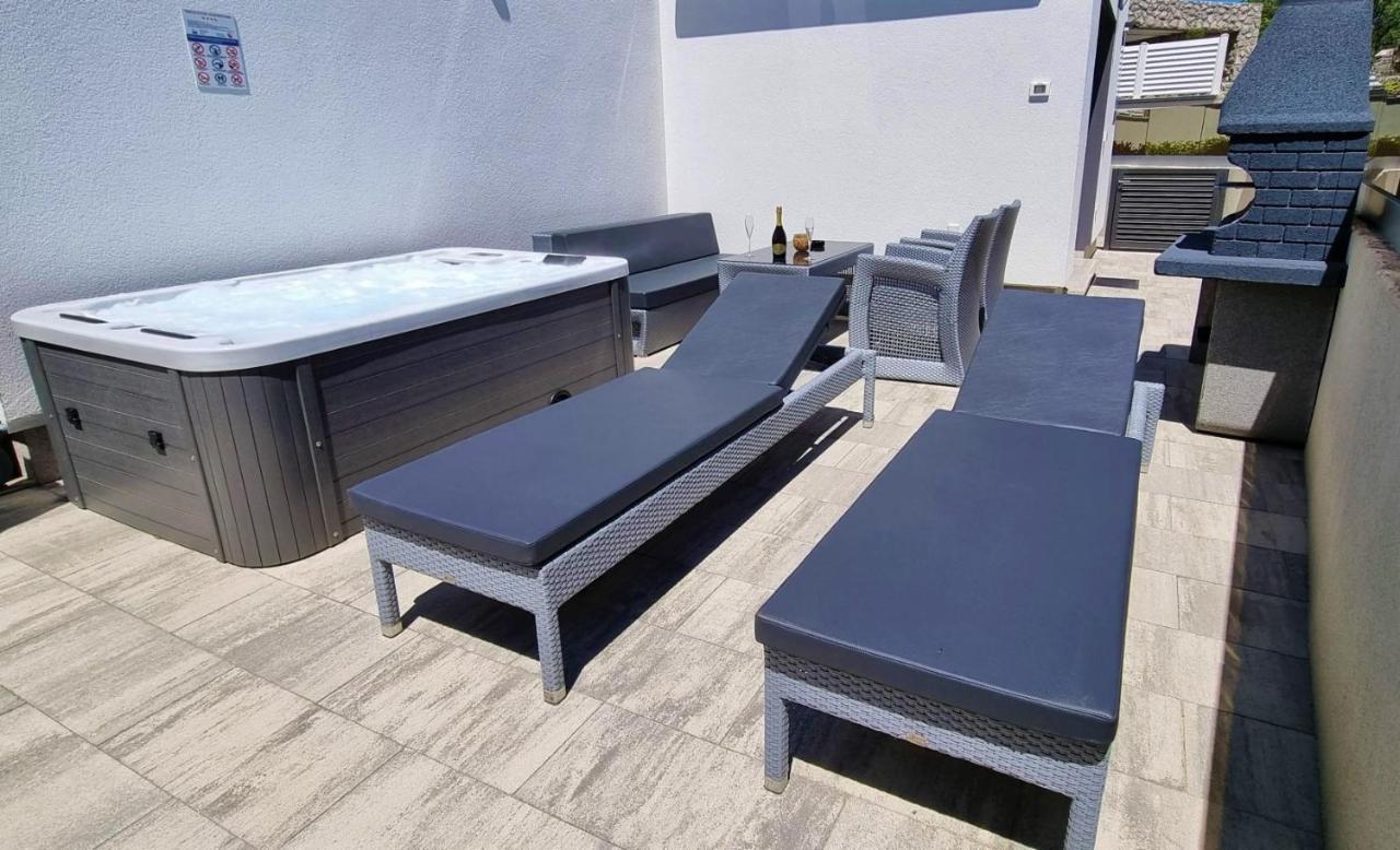 Bartol Luxury Apartments Krk Croatia, With Own Hot Tub - Whirlpool Крк Екстер'єр фото