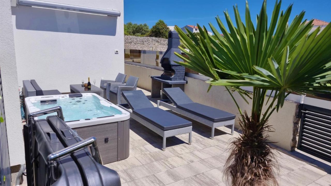 Bartol Luxury Apartments Krk Croatia, With Own Hot Tub - Whirlpool Крк Екстер'єр фото